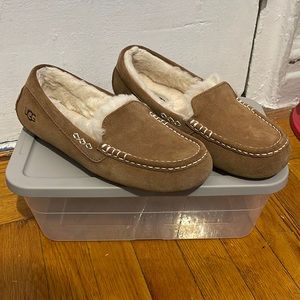 UGGS Moccasin Slippers (Women)